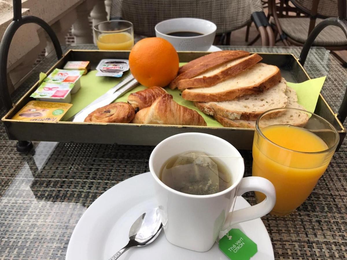 Dunkirk A La Villa Perroy Les Chambres Sont Spacieuses Et Les Petit-Dejeuners Offerts المظهر الخارجي الصورة